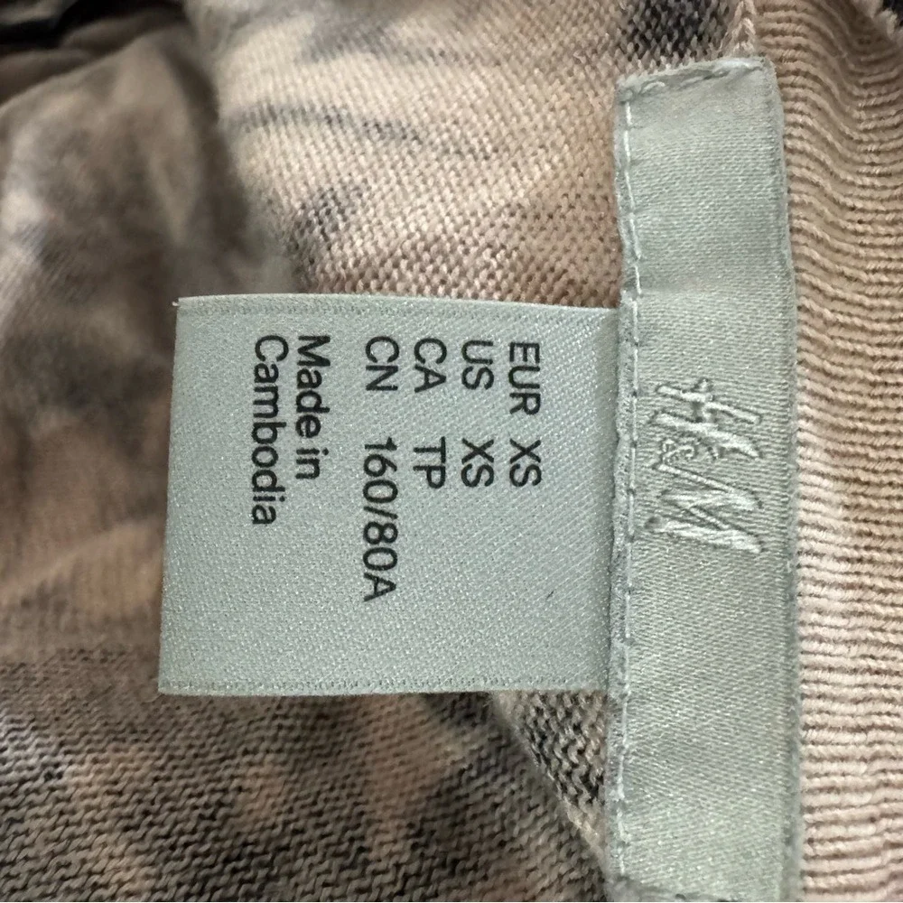 H&M Black and Cream Patterned‎ Cardigan XS